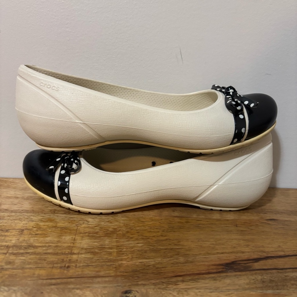 CROCS White and Black Ballet Flats with Polka Dot Bow - Picture 10 of 14